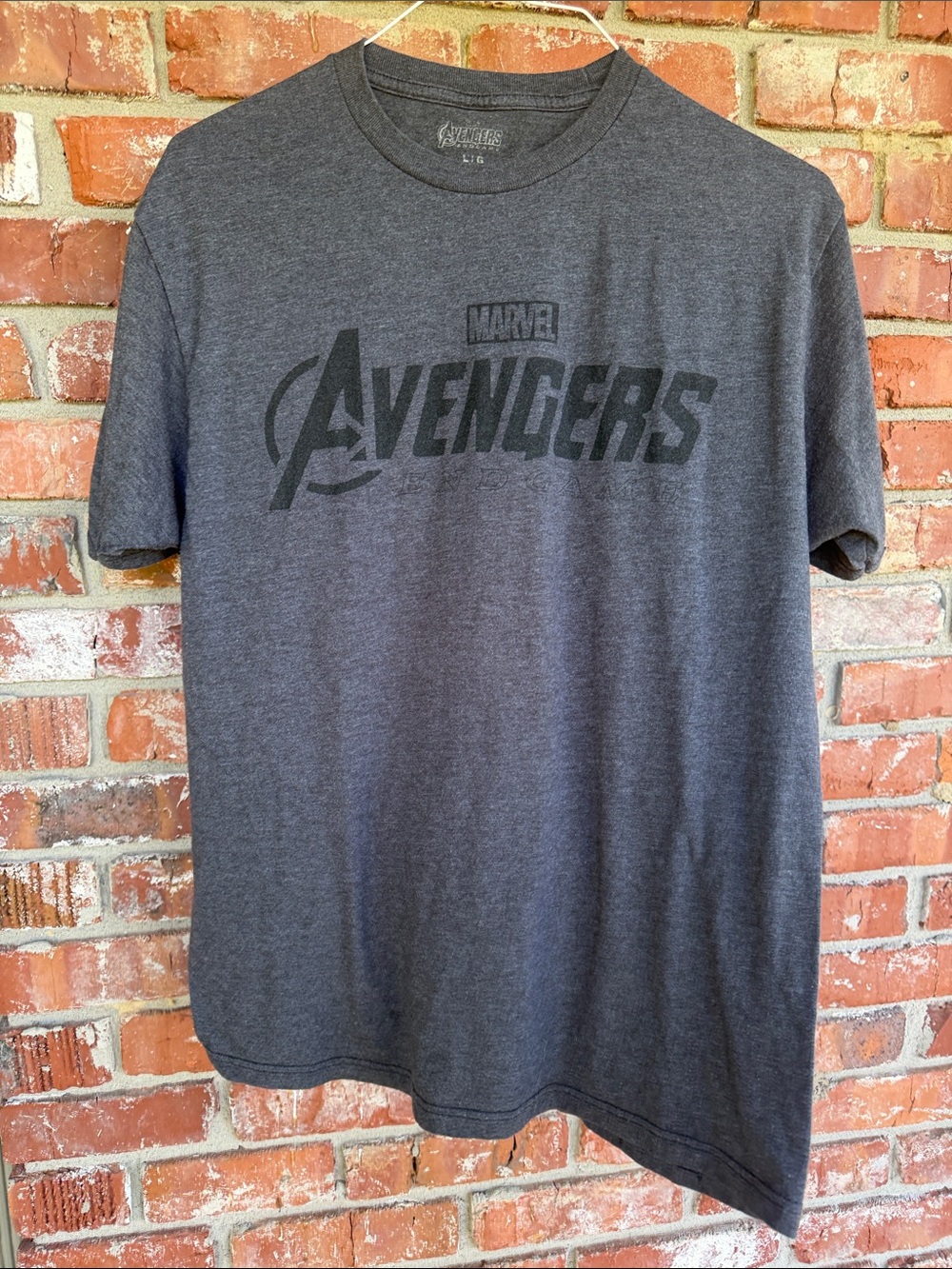 Marvel Avengers endgame Charcoal T-Shirt size L - Picture 1 of 3